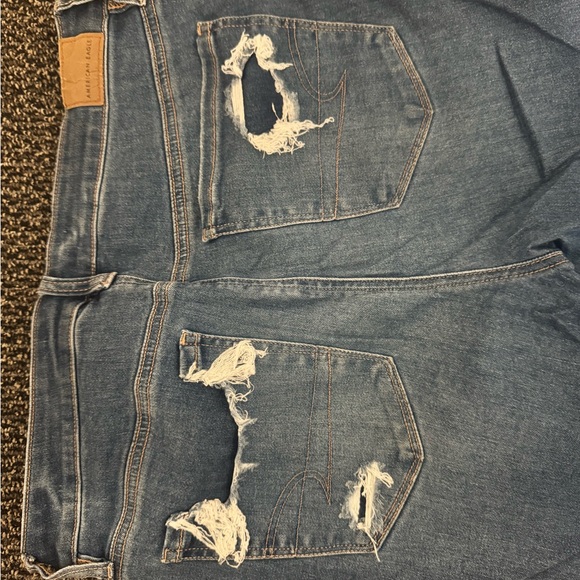 Distressed America Eagle Blue Jeans - Picture 4 of 4